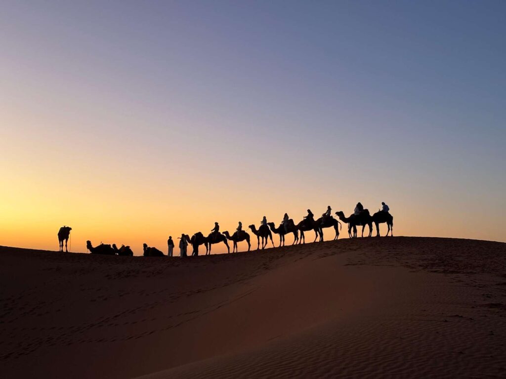 Tour di 6 Giorni da Tangeri al Deserto